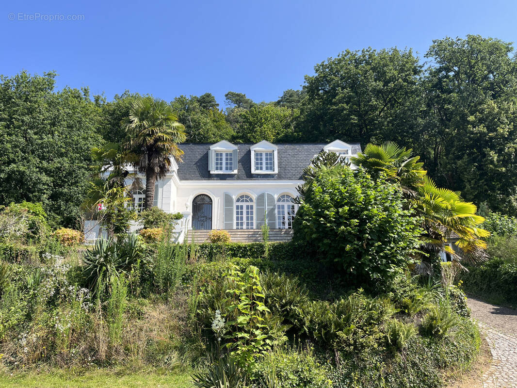 Maison à CHEVREUSE