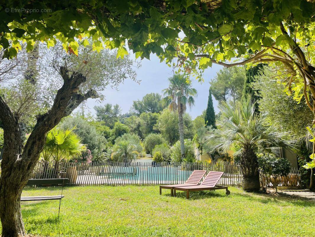 Maison à BORMES-LES-MIMOSAS