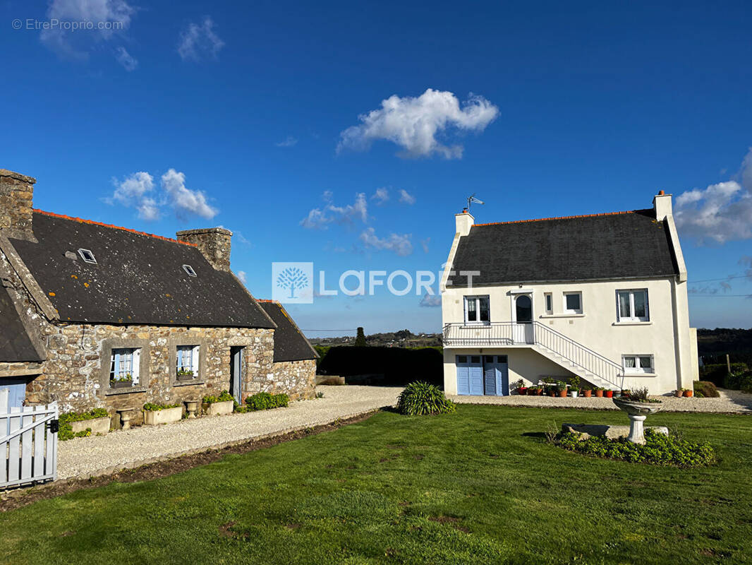 Maison à PLOUGUIEL