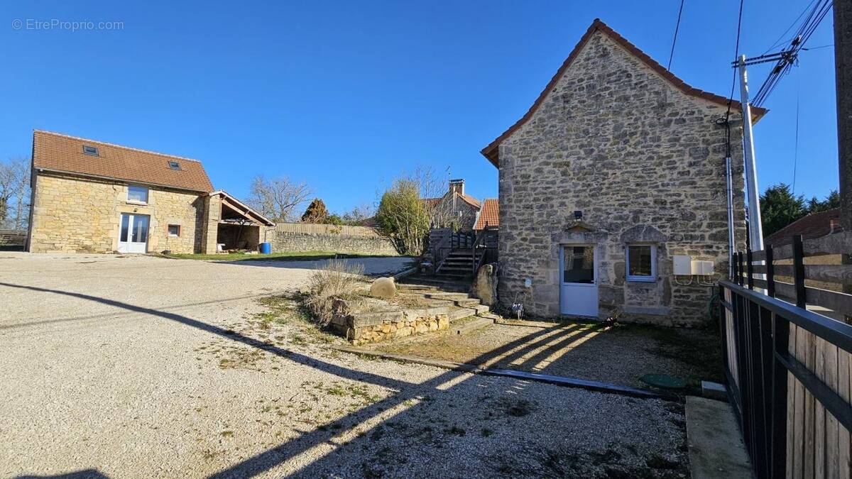 Maison à SAINTE-CROIX