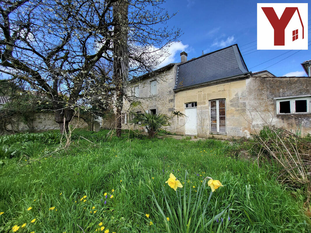 Maison à SAINT-JEAN-D&#039;ANGELY