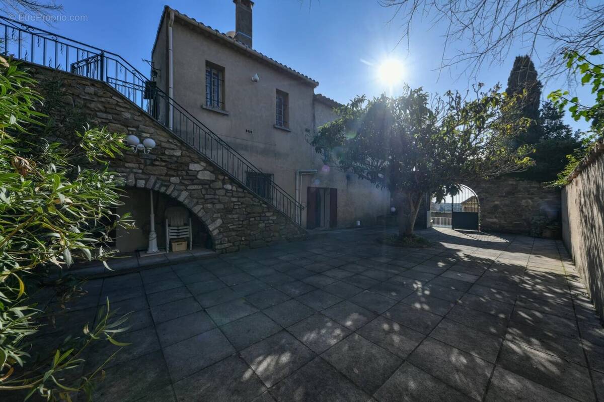 Maison à UZES