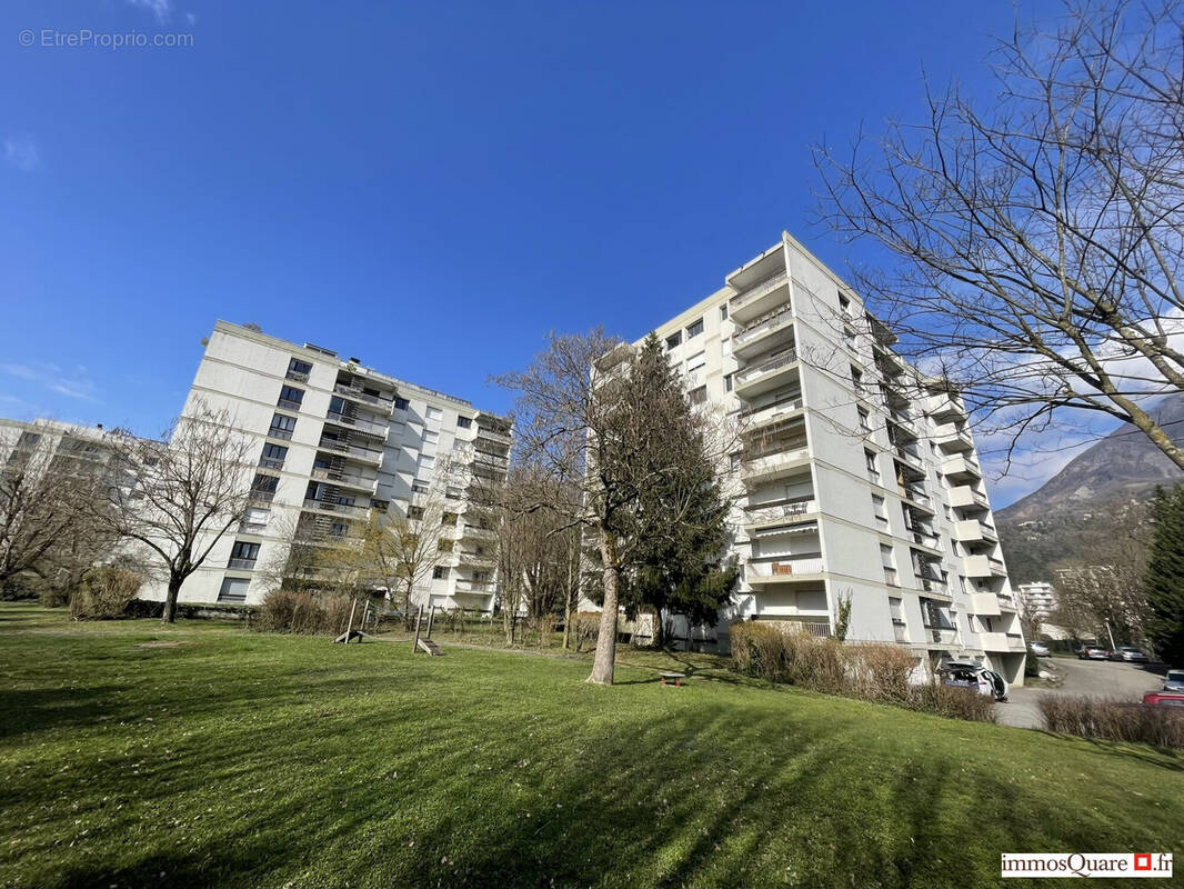 Appartement à MEYLAN