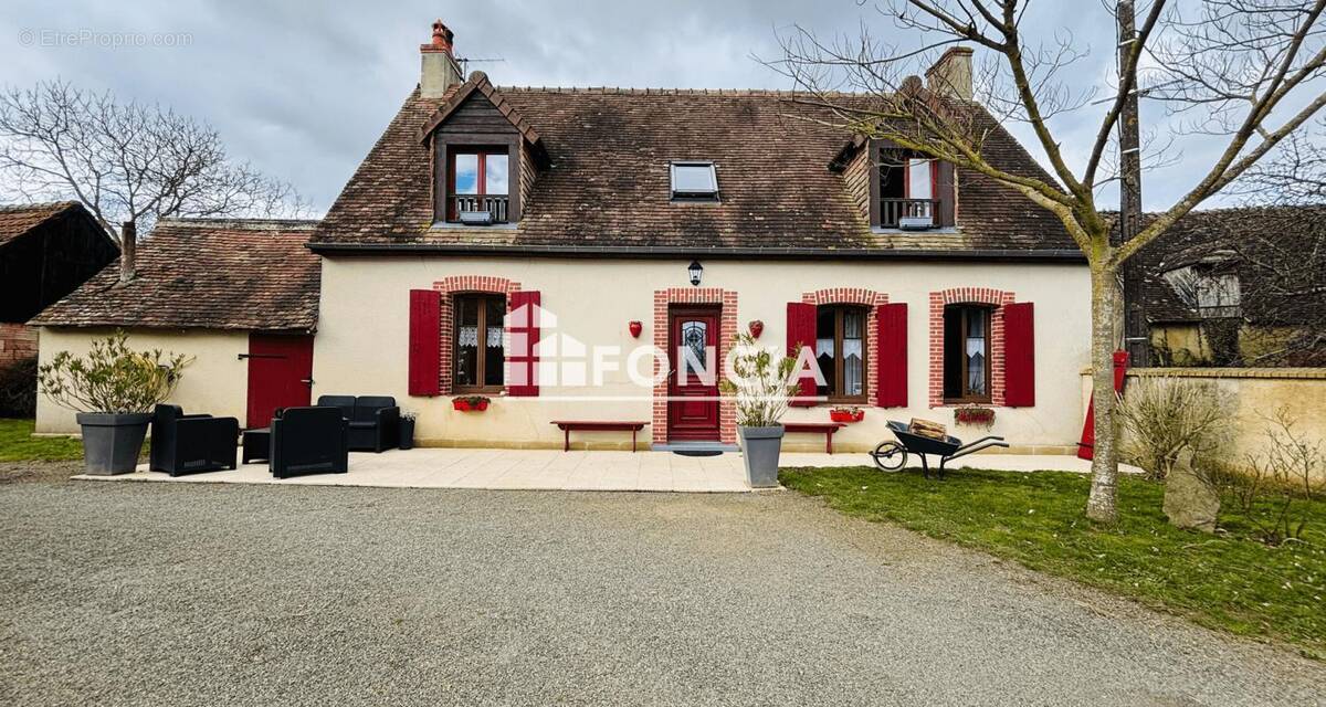 Maison à LE BREIL-SUR-MERIZE