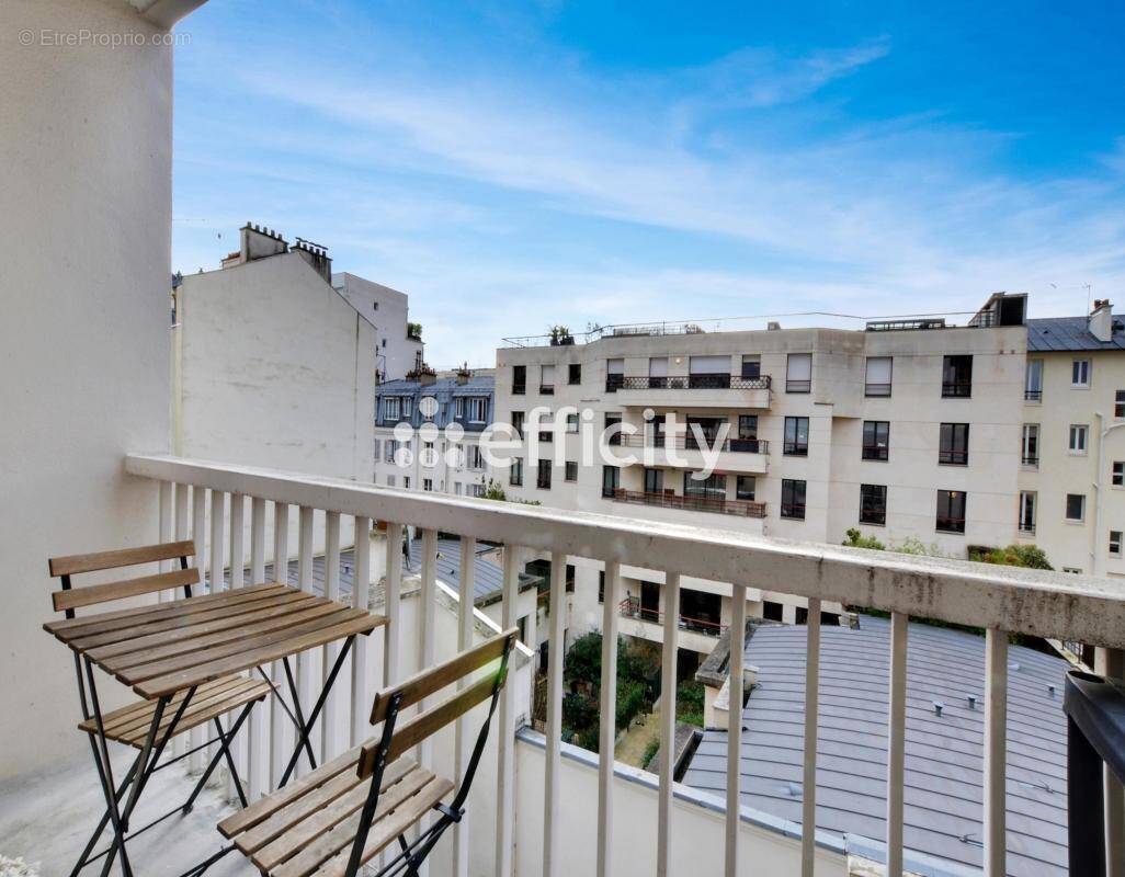 Appartement à LEVALLOIS-PERRET