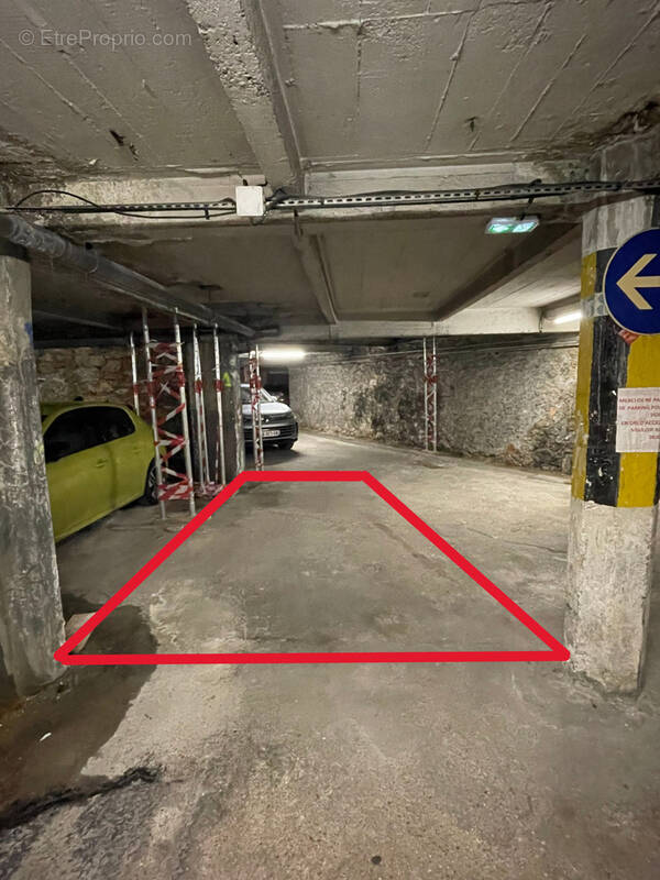 Parking à ISSY-LES-MOULINEAUX