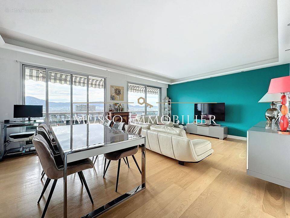 Appartement à MARSEILLE-8E