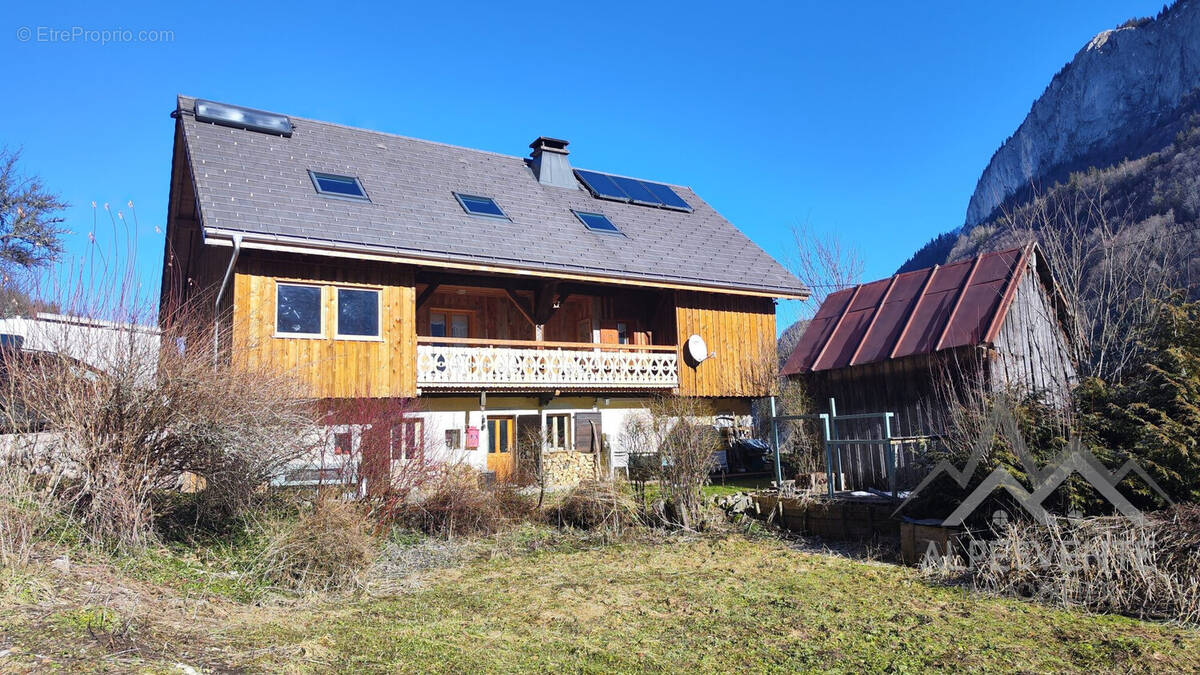 Maison à BELLEVAUX