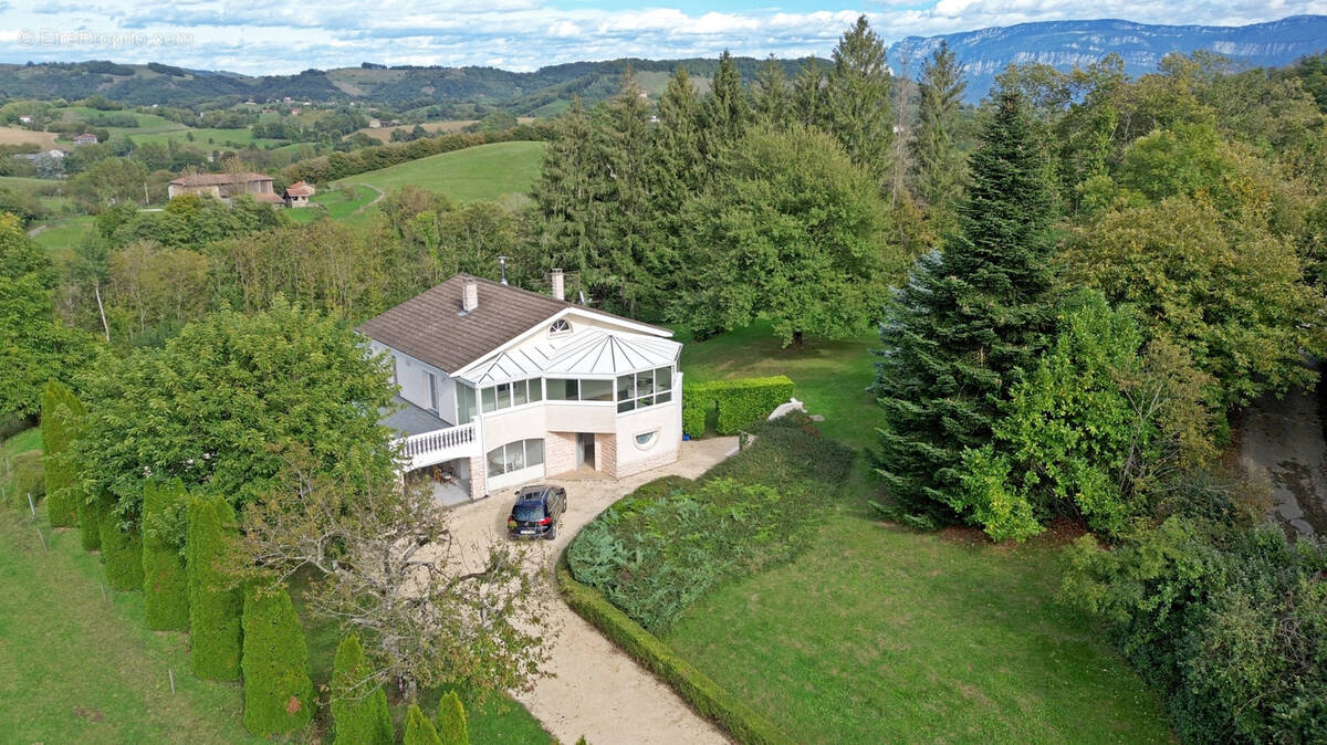 Maison à SAINT-VERAND