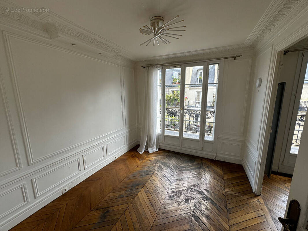 Appartement à PARIS-19E