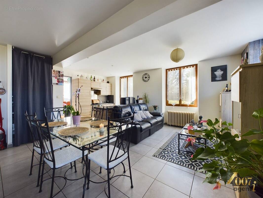 Appartement à NOTRE-DAME-DES-MILLIERES