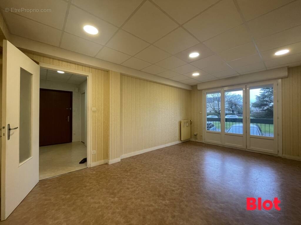 Appartement à BAIN-DE-BRETAGNE