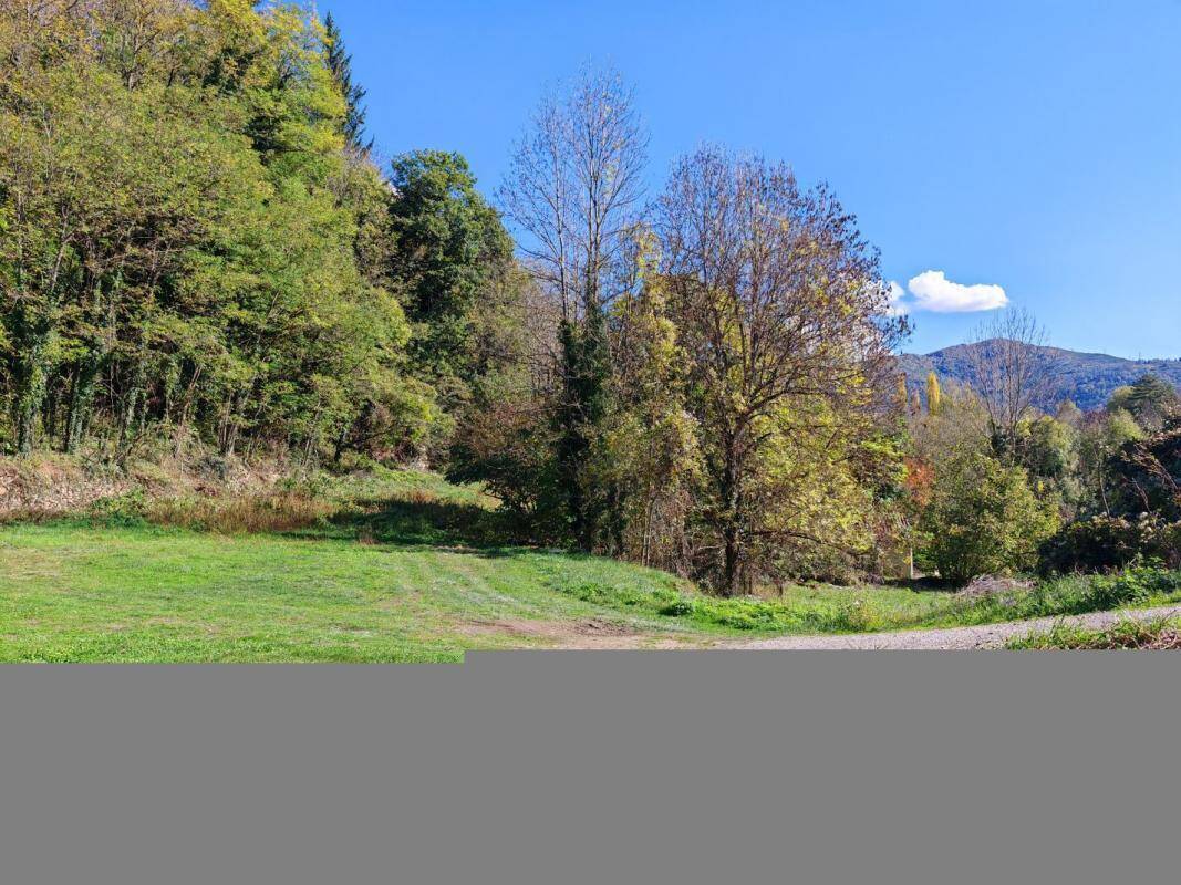 Terrain à LES CABANNES