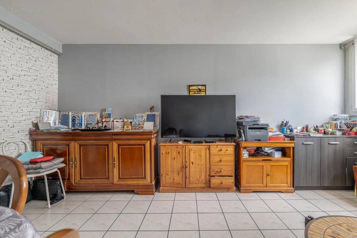 Appartement à FRESNES