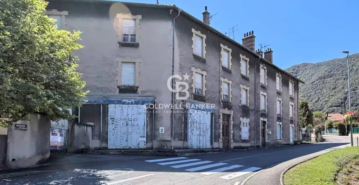 Appartement à SAINT-GEORGES-DE-COMMIERS