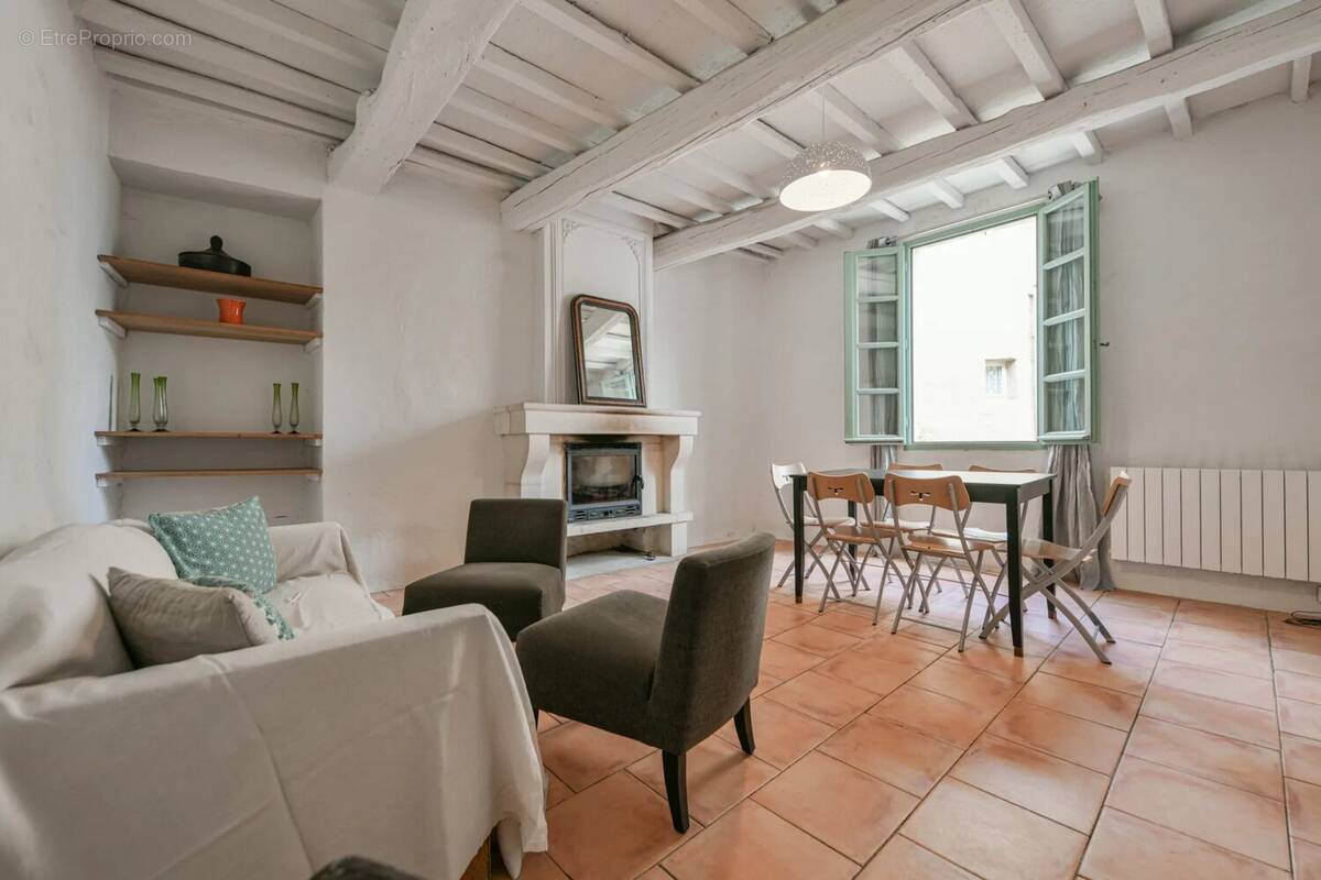 Appartement à UZES