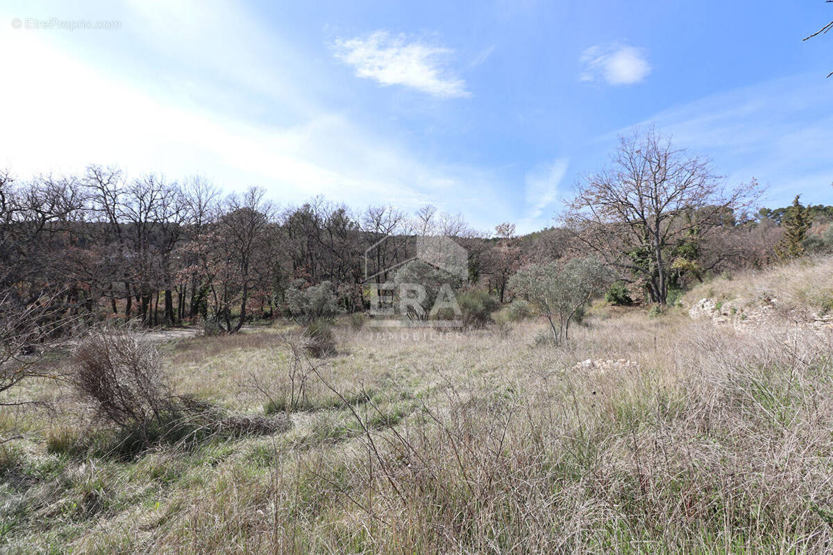 Terrain à EGUILLES