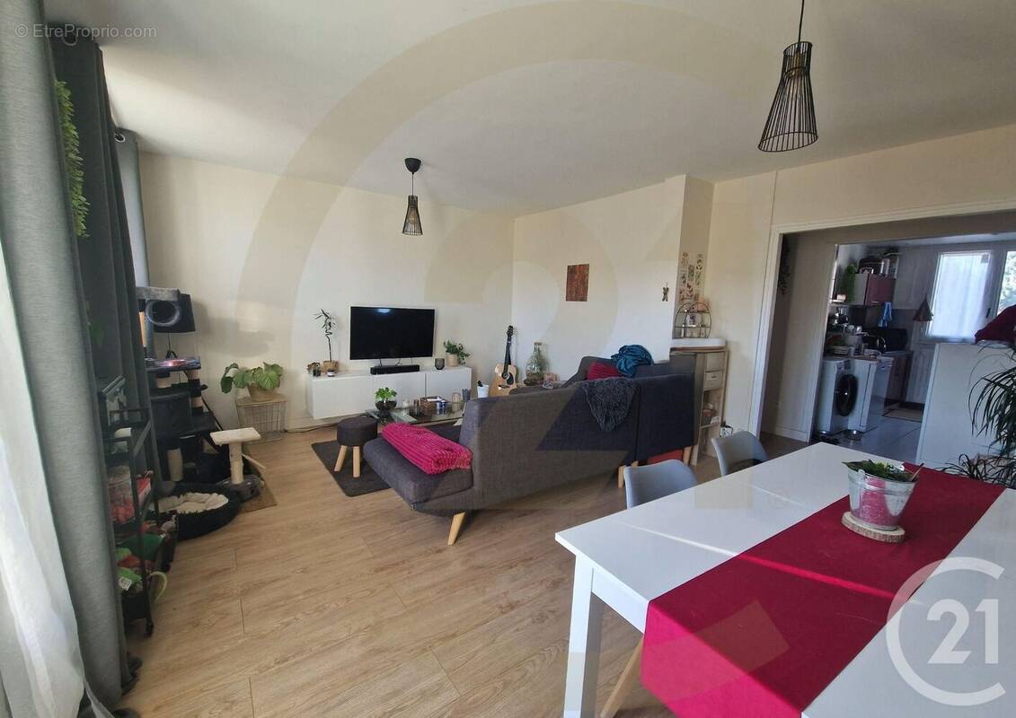 Appartement à BOURGOIN-JALLIEU