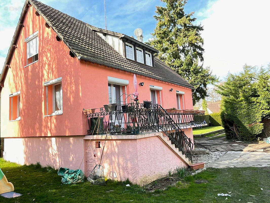 Maison à EPERNON