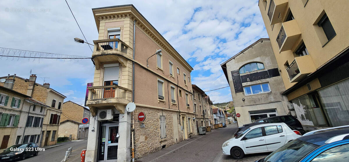 Appartement à BOURGOIN-JALLIEU