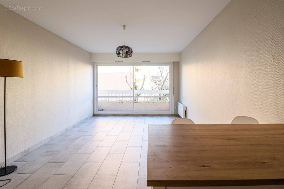 Appartement à LYON-9E