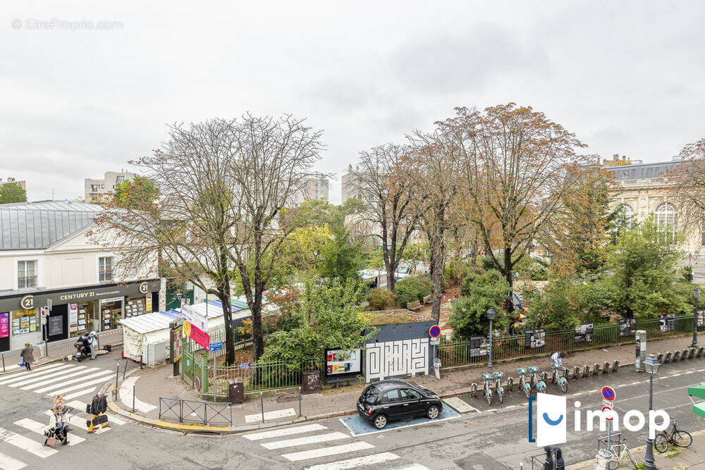 Appartement à LES LILAS