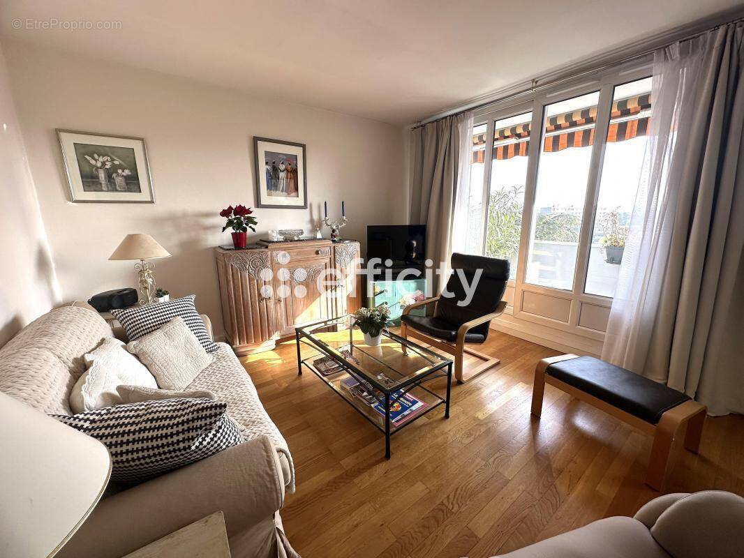 Appartement à SAINTE-FOY-LES-LYON