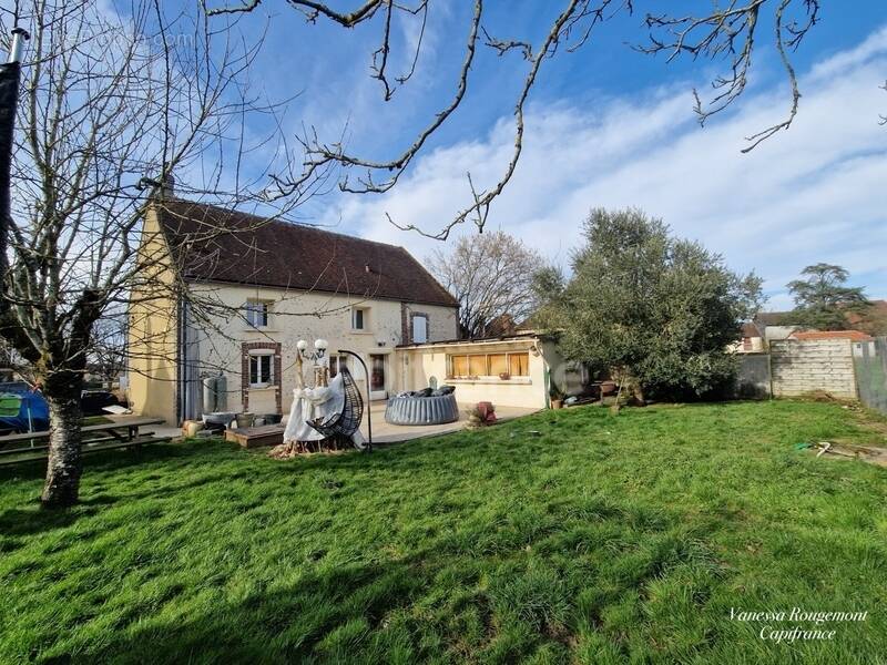 Maison à LES ORMES