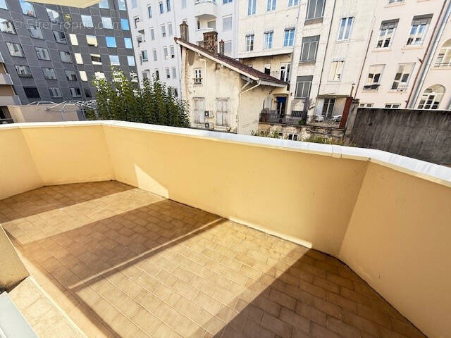 Appartement à LYON-6E