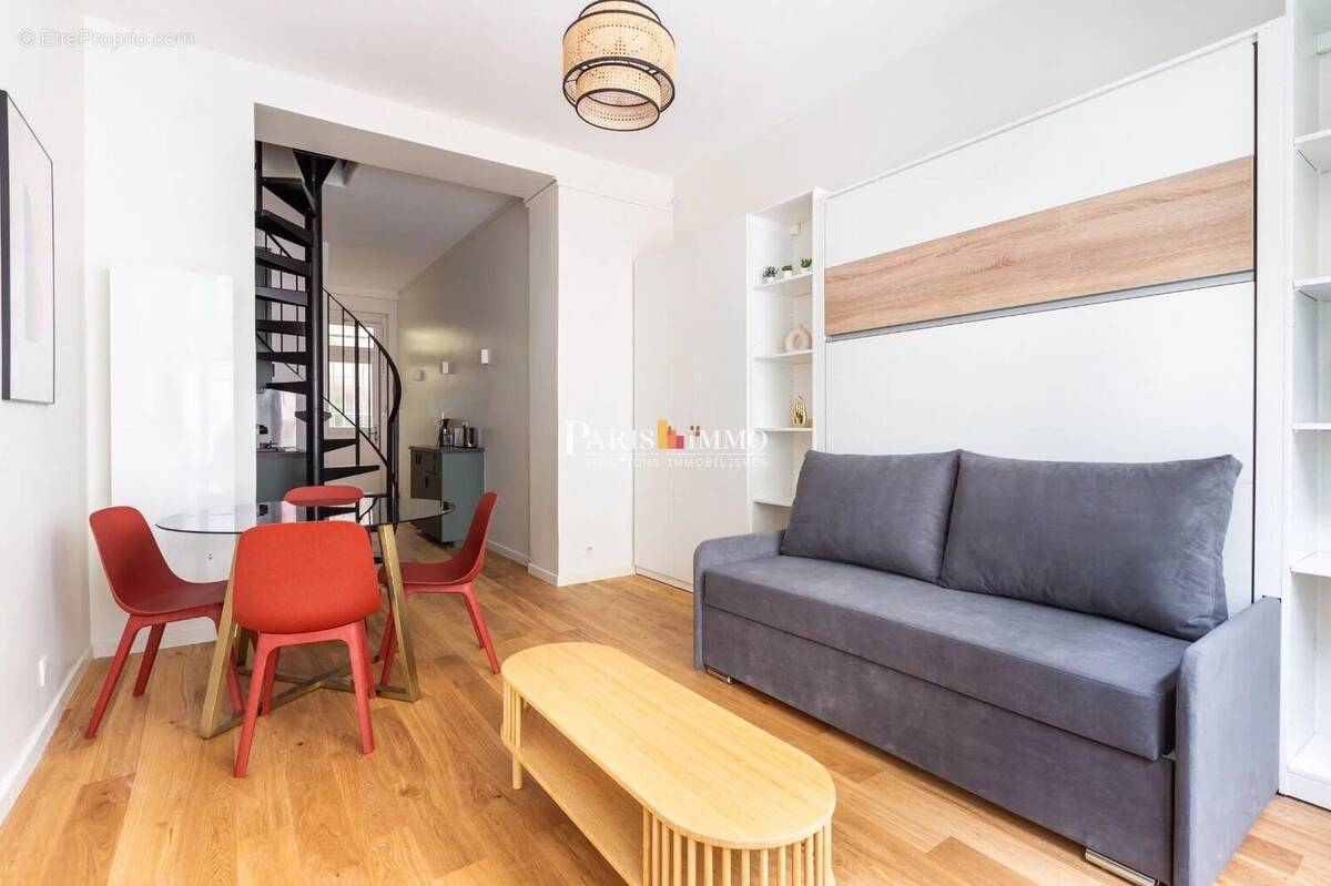 Appartement à PARIS-18E