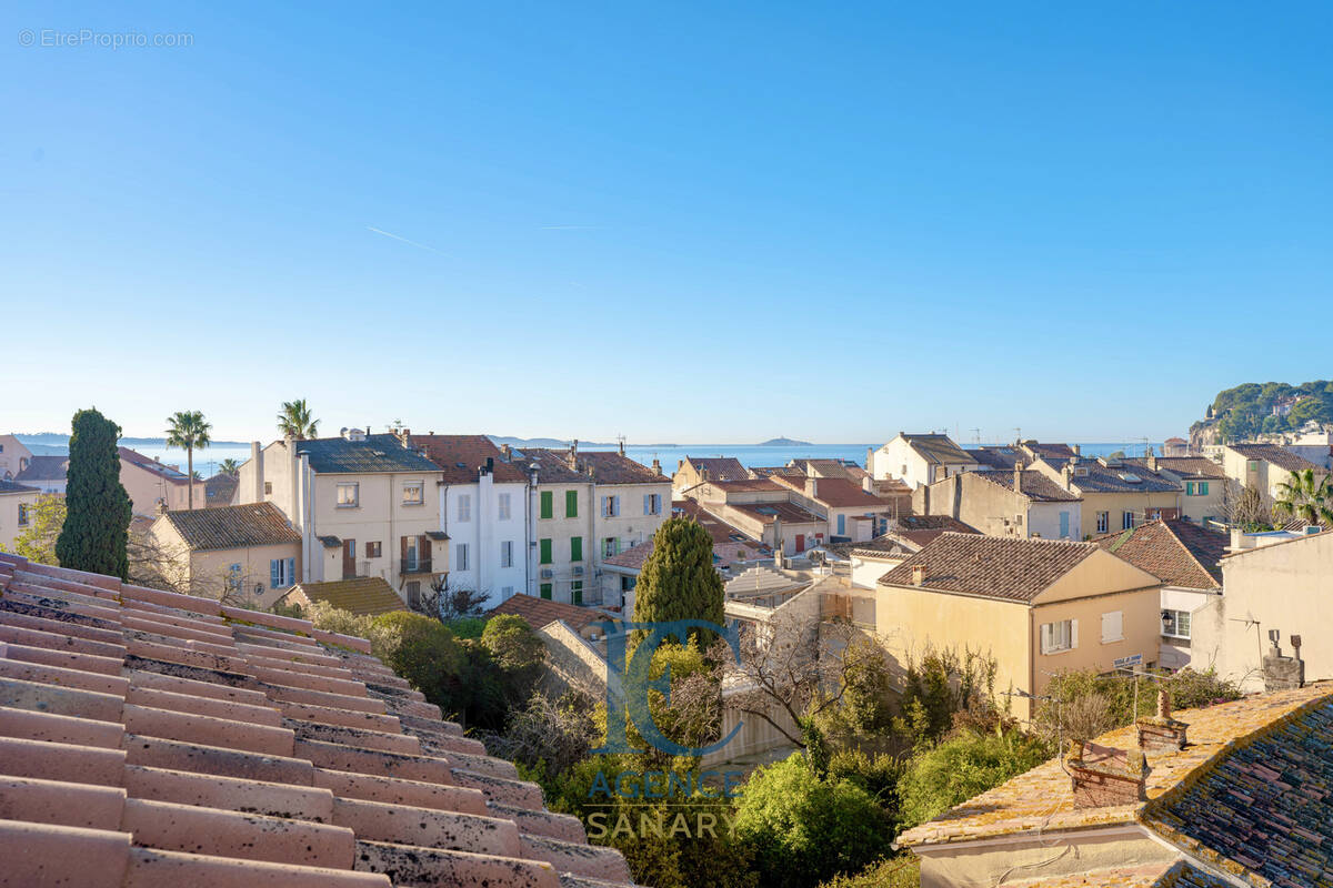 Appartement à SANARY-SUR-MER