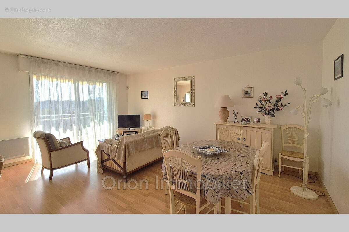 Appartement à MANDELIEU-LA-NAPOULE