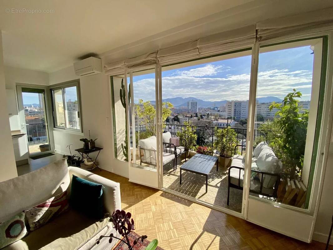 Appartement à MARSEILLE-8E