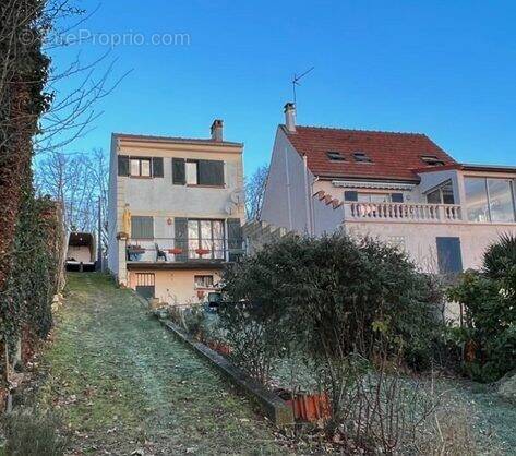 Maison à CARRIERES-SUR-SEINE