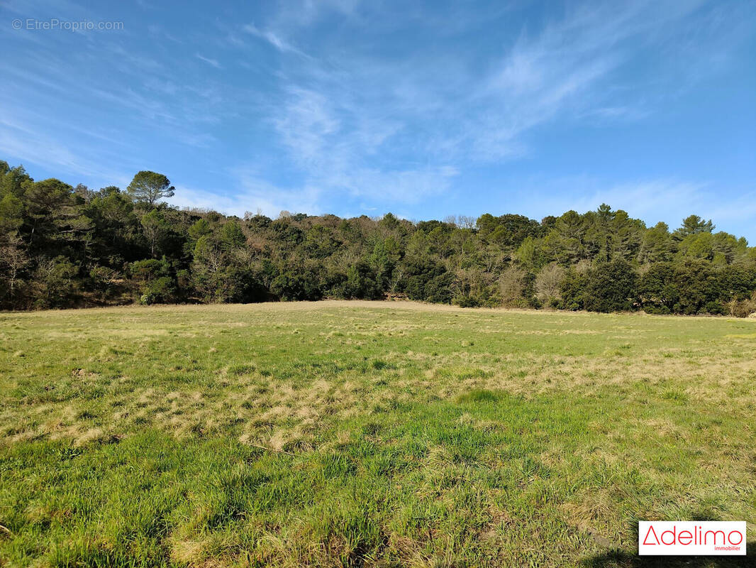 Terrain à UZES