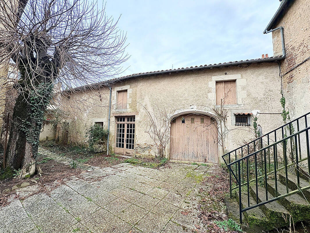 Maison à MONTMORILLON