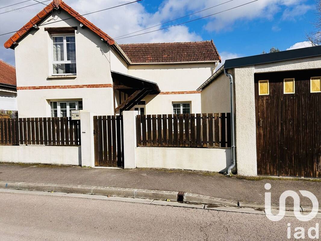 Photo 1 - Maison à TROYES