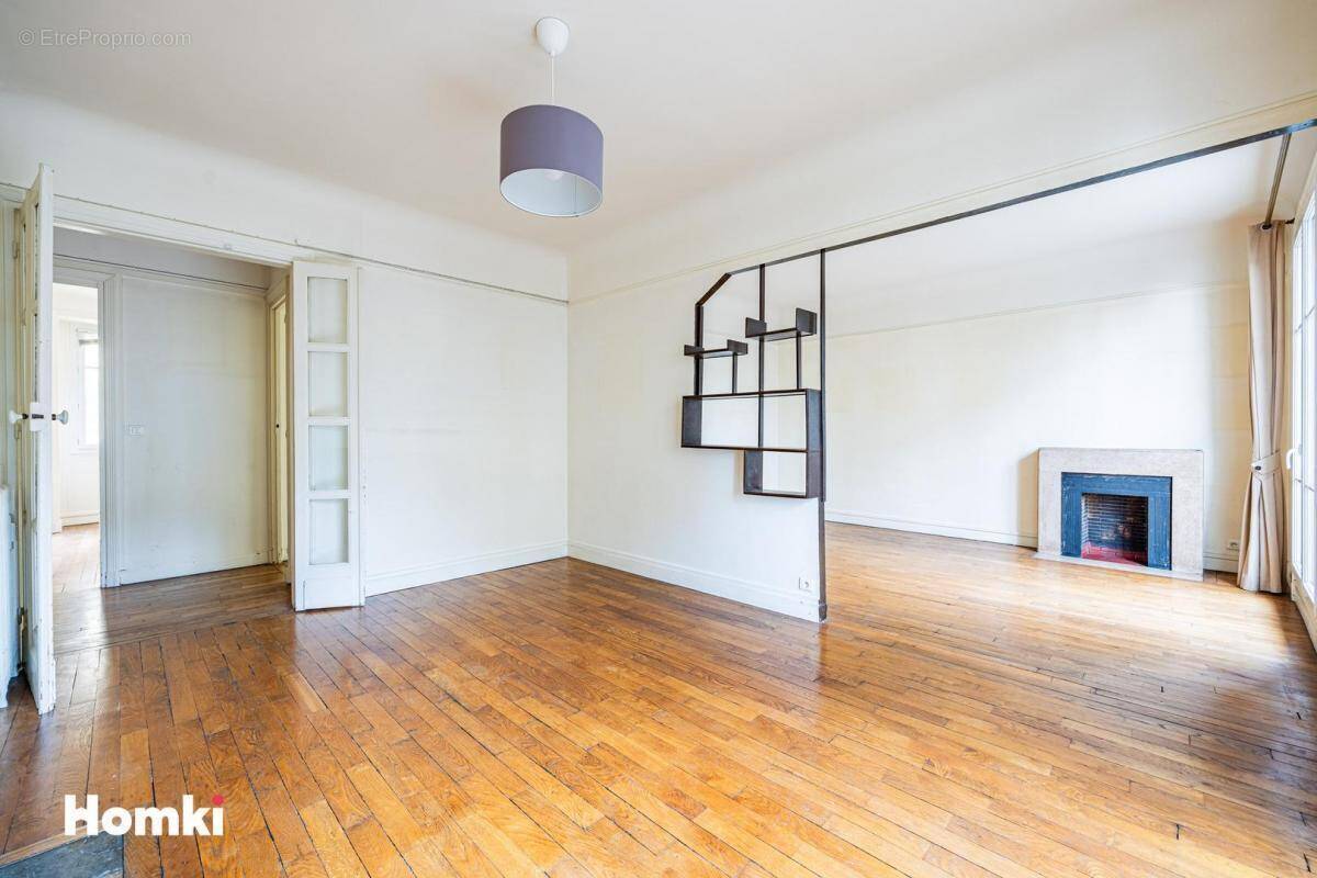 Appartement à PARIS-20E