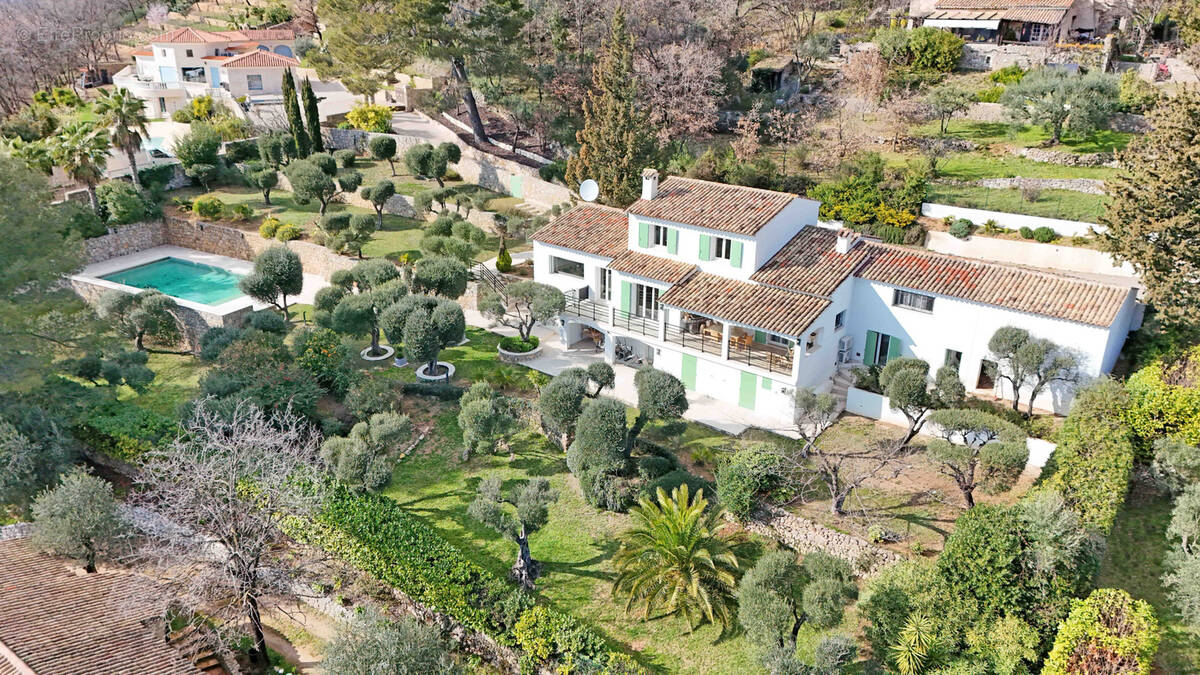 Maison à TOURRETTES-SUR-LOUP