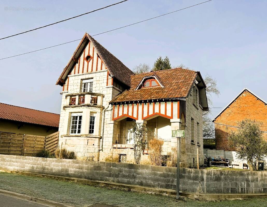 Maison à MIRAUMONT