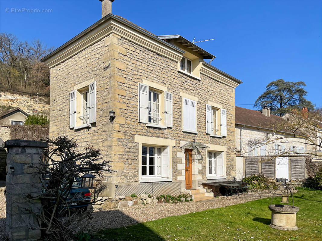 Maison à AUVERS-SUR-OISE