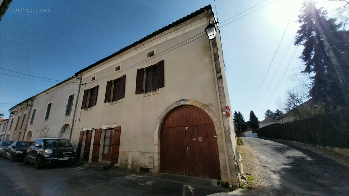 Maison à RAZAC-SUR-L&#039;ISLE