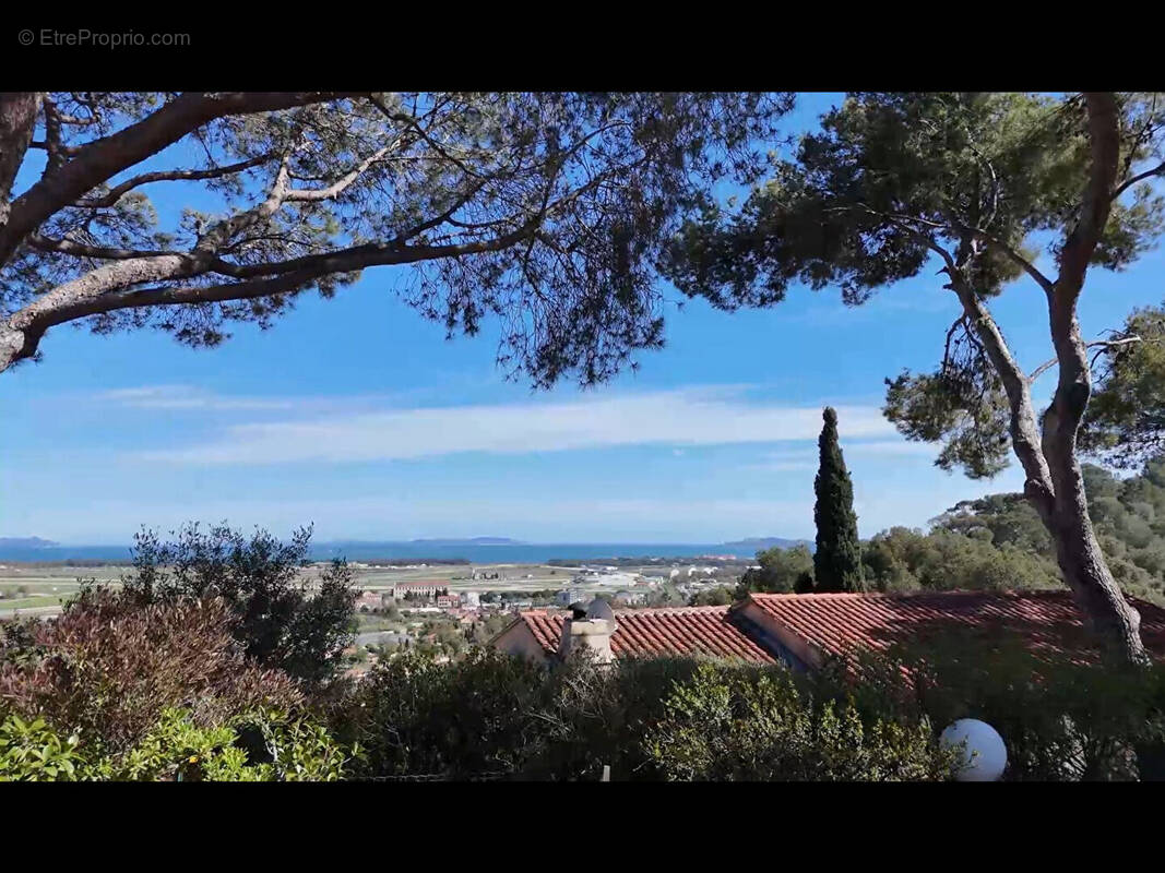 Maison à HYERES