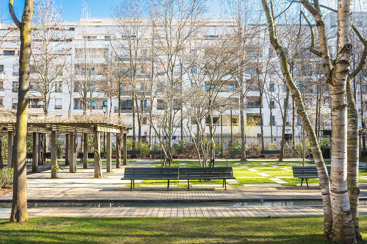 Appartement à LEVALLOIS-PERRET