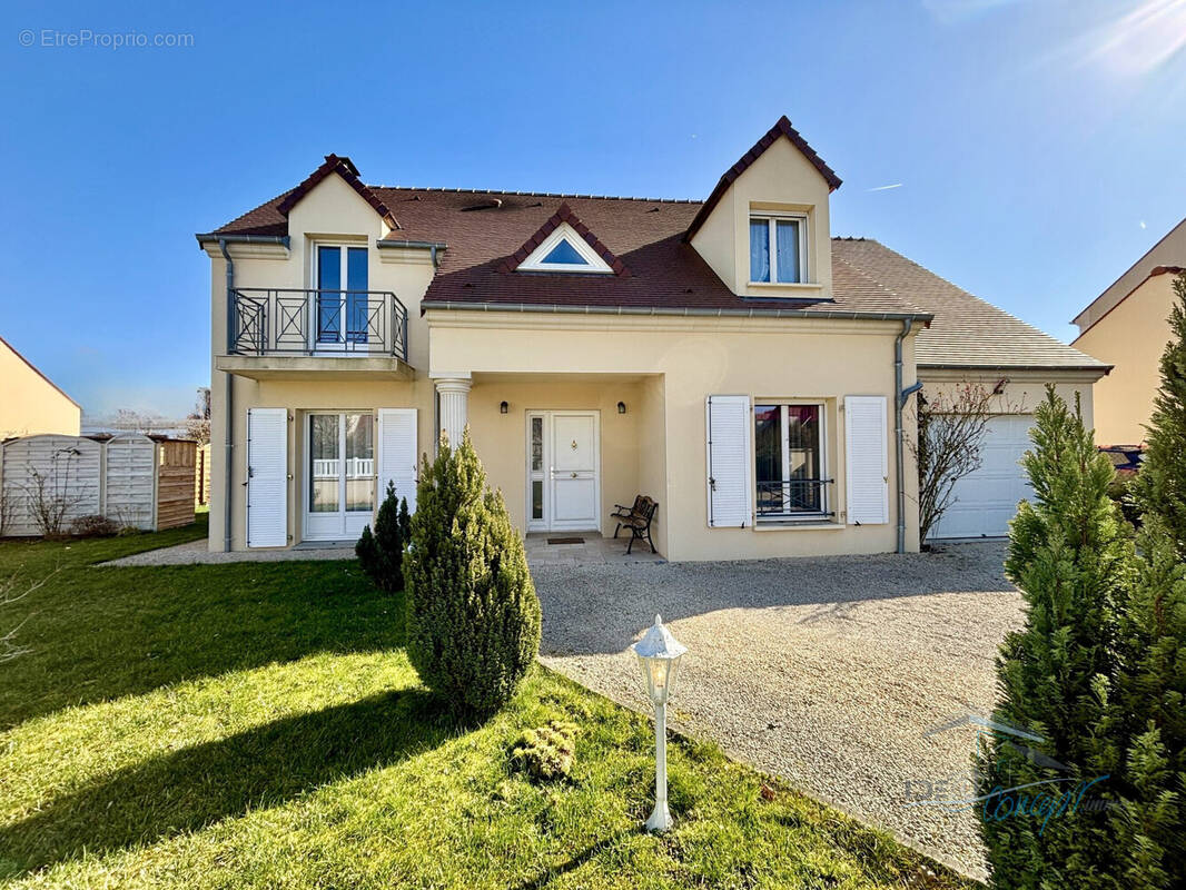 Maison à BOURAY-SUR-JUINE