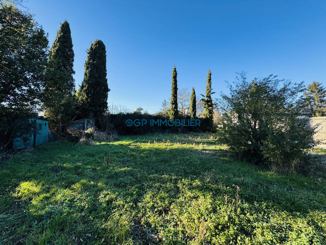 Terrain à CASTELGINEST