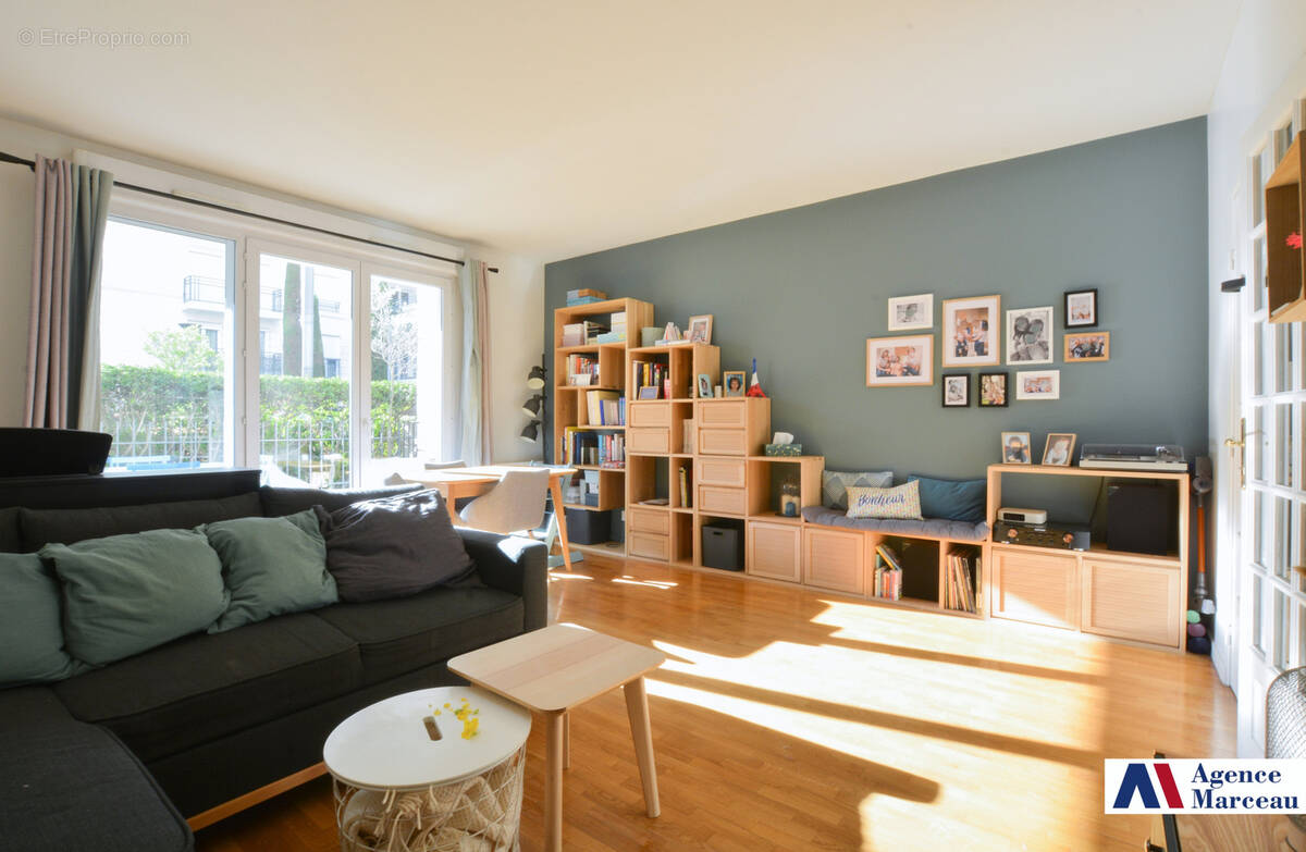 Appartement à COURBEVOIE