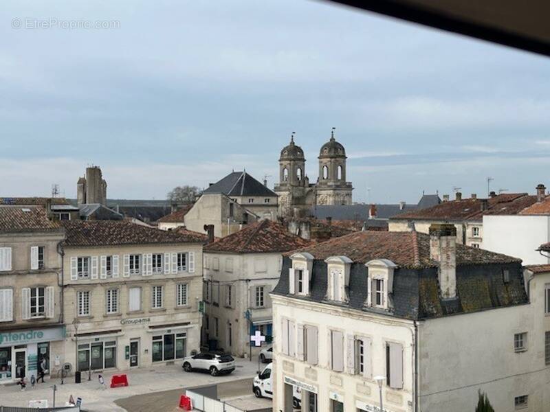 Maison à SAINT-JEAN-D&#039;ANGELY