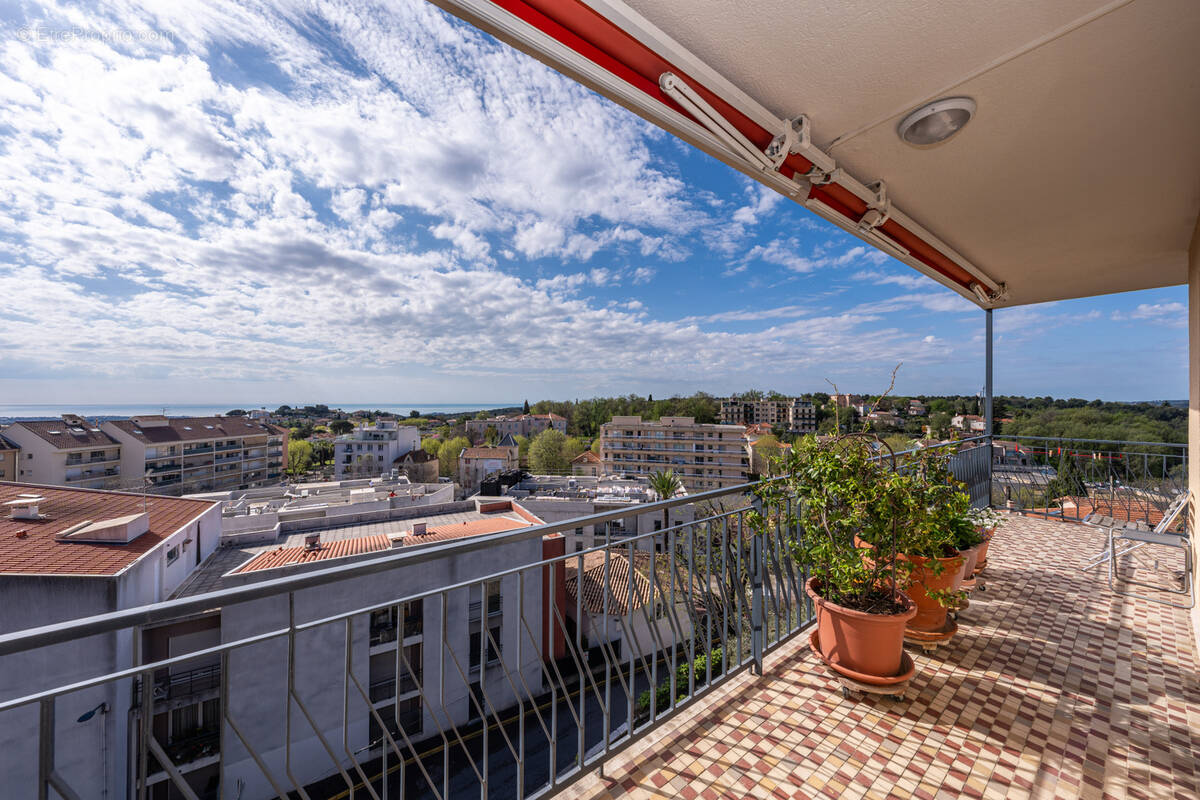 Appartement à VENCE