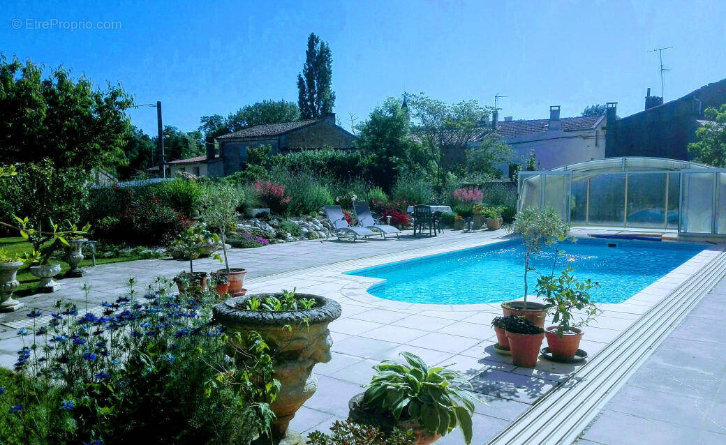 piscine - Maison à LERAN